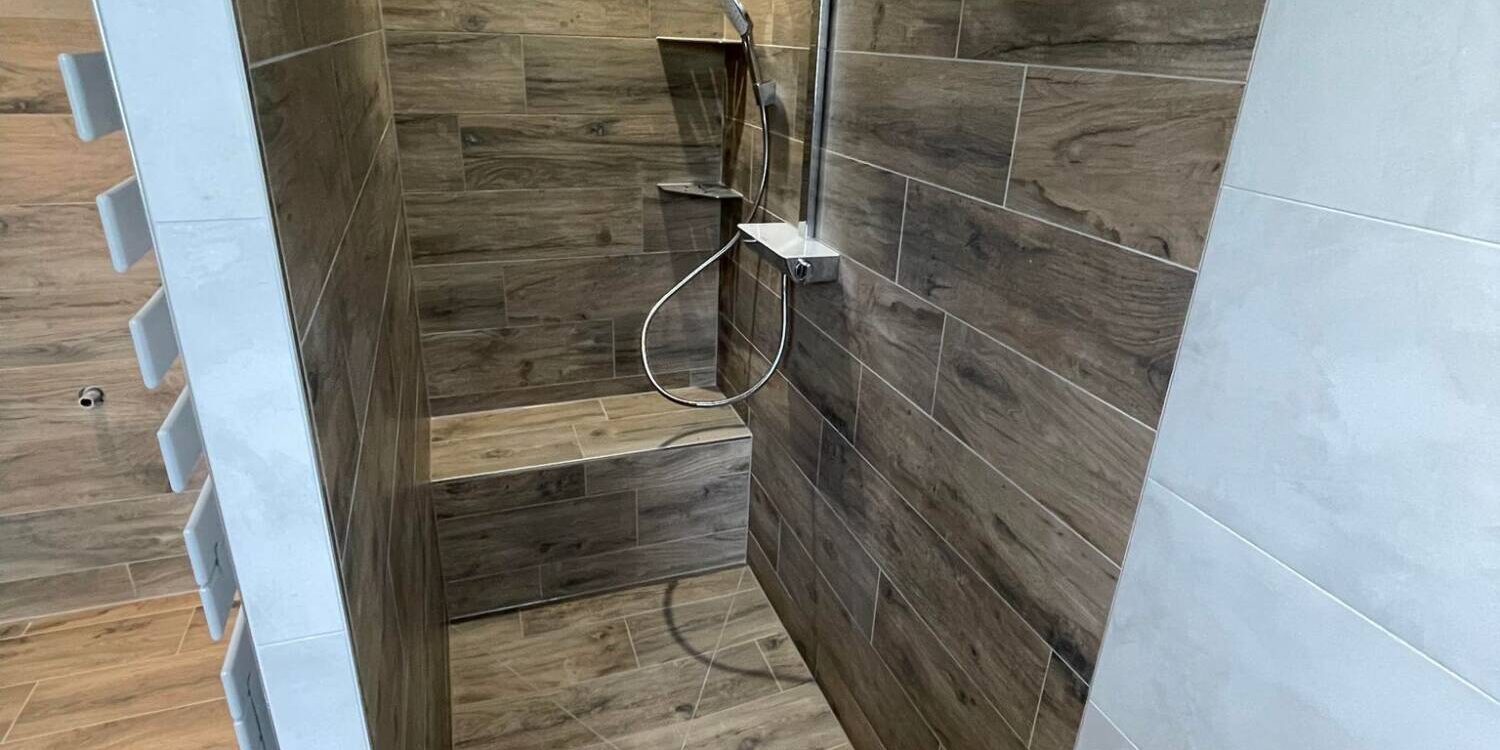 373465203_321031036956329_1092688972740338708_N 1500X750 | HW Carrelage Rénovations d’une salle de bain à Drumenach Pfastatt