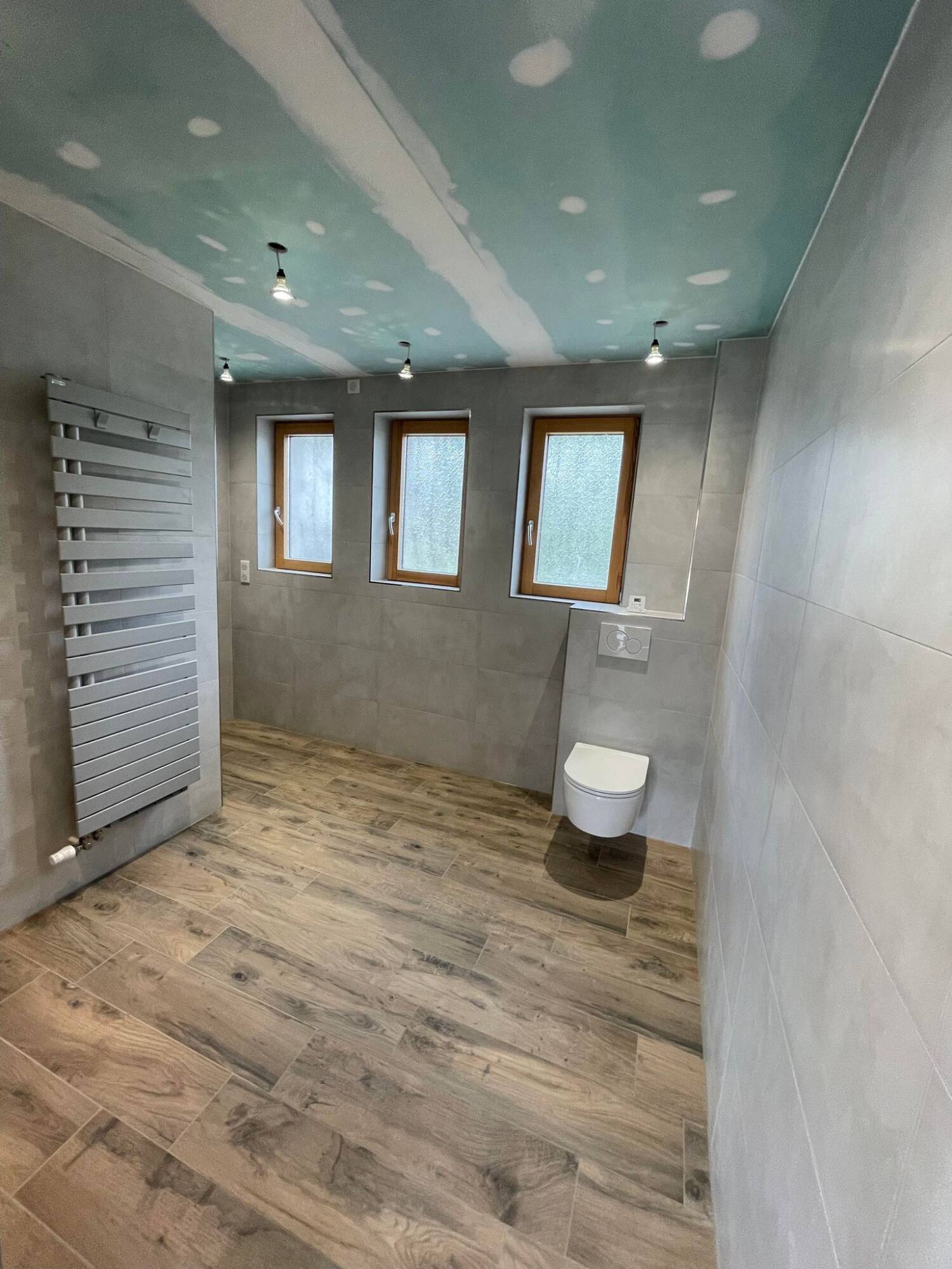 373469701_339374735103751_200659618209141864_N | HW Carrelage Rénovations d’une salle de bain à Drumenach Pfastatt 0